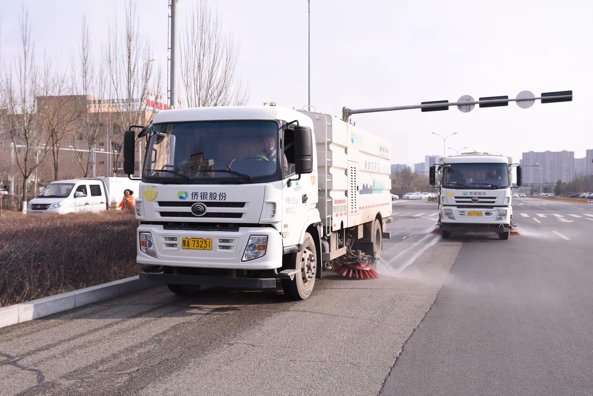 全市环卫部门及时开展道路机械化洗扫作业 全力应对沙尘天气